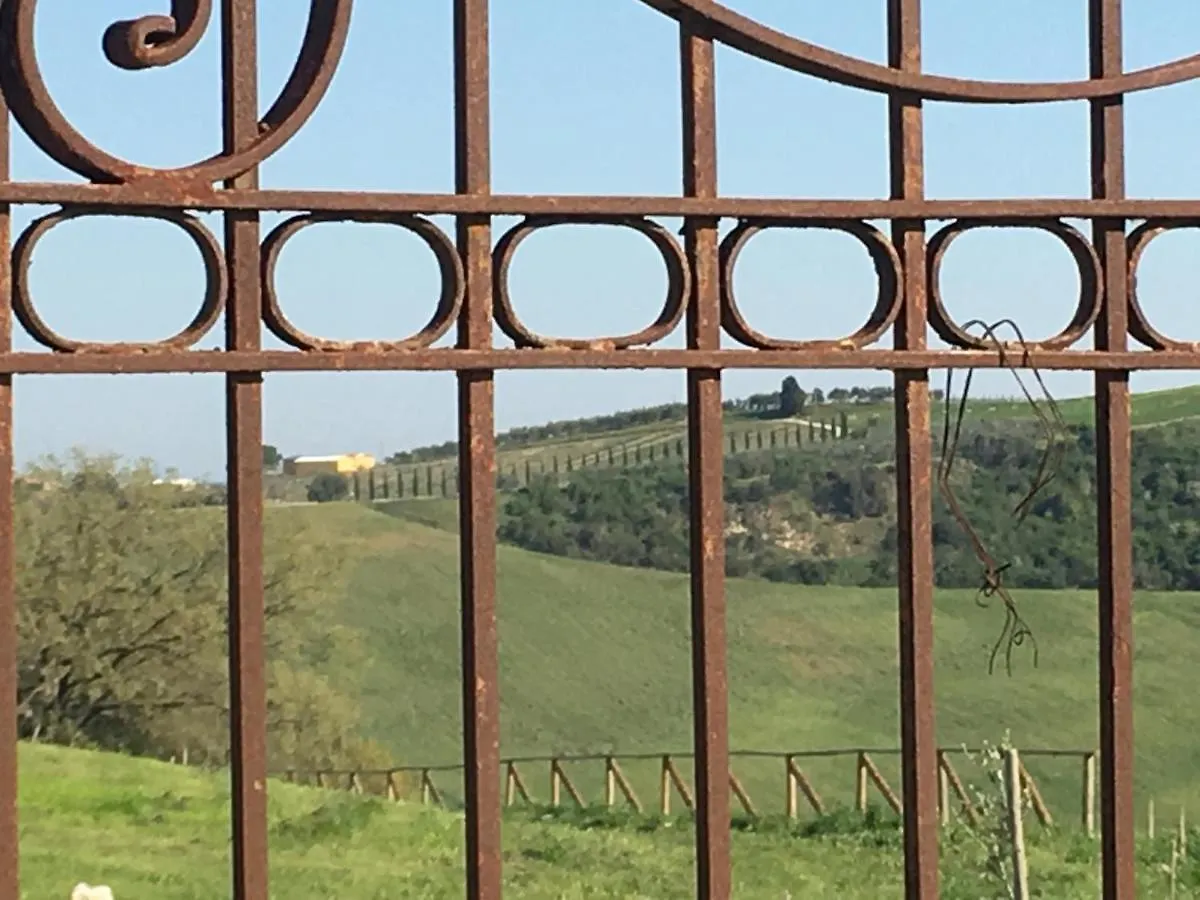 Cordella In Valdorcia Truffle And Olive Oil Resort Montalcino Itália